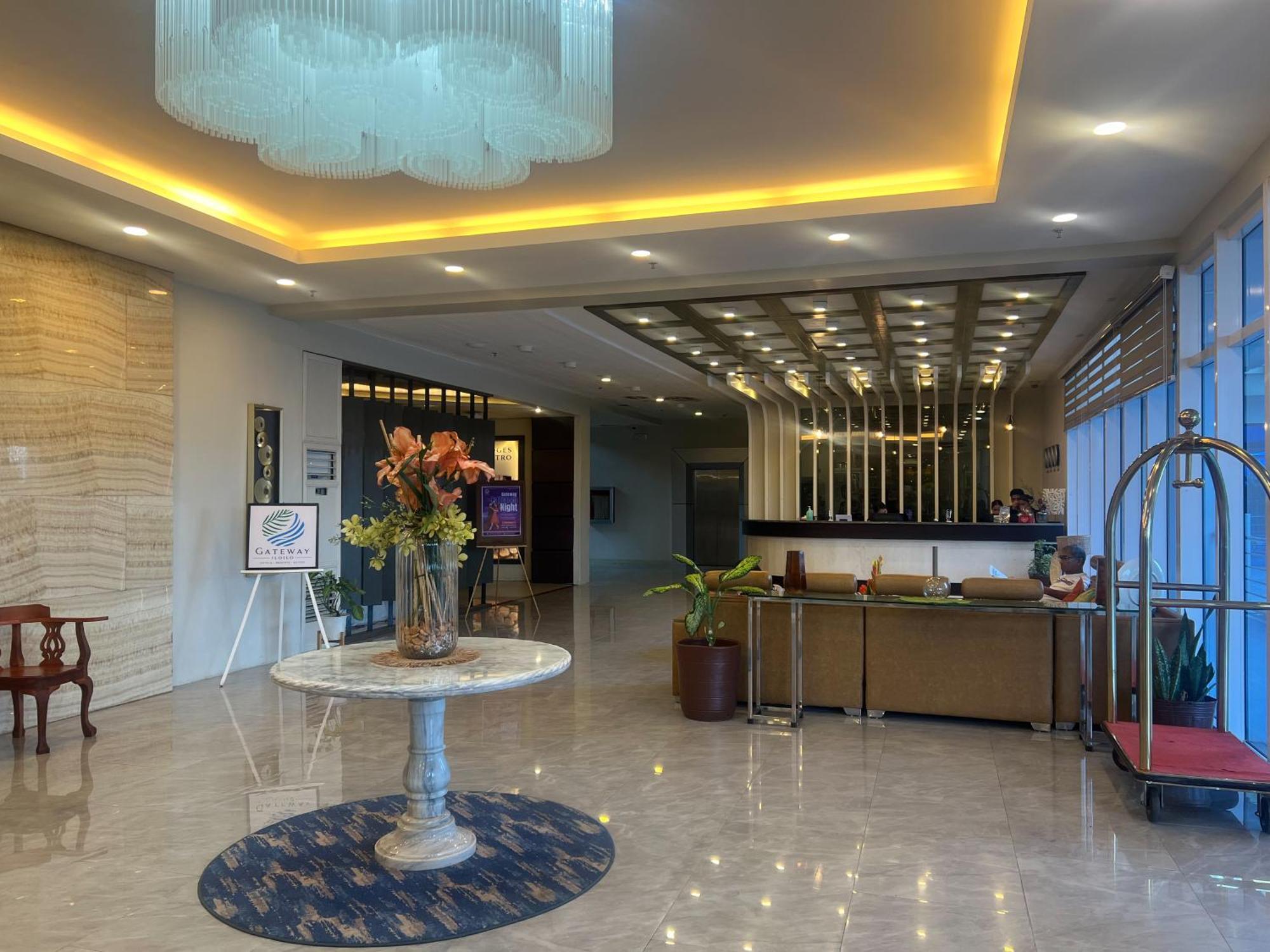 Iloilo Gateway Hotel And Suites Pavia Exterior photo